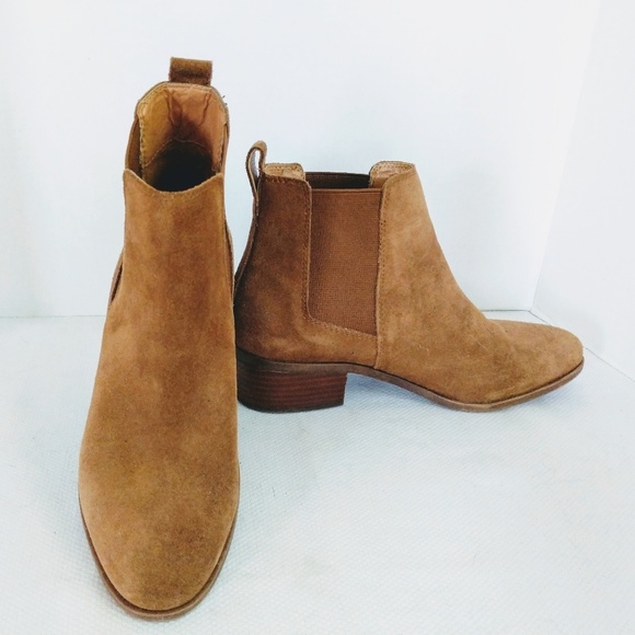 Steve Madden Dover Chelsea Boots In Tan 